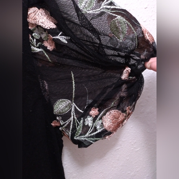 Willow dressy tee - Picture 2 of 7